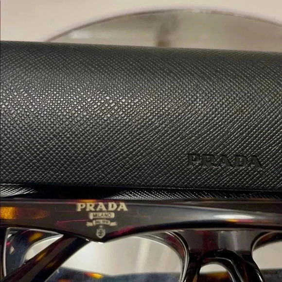 Prada eyeglass new condition with the case - Picture 3 of 16